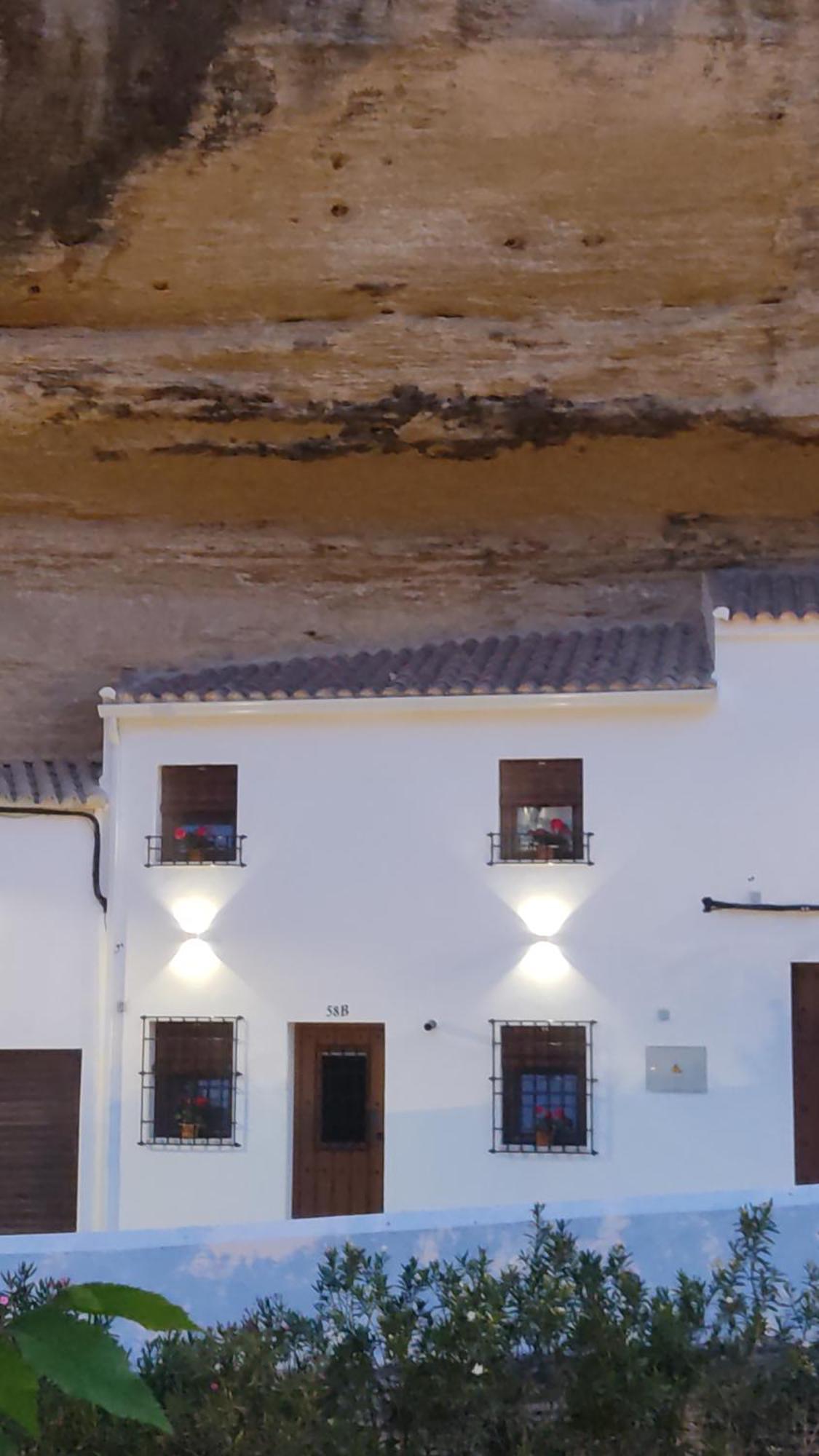 Casa Cueva Las Chicas Del Puente Setenil De Las Bodegas Camera foto